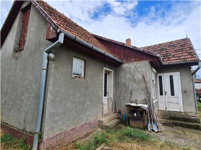 EXCLUSIVITATE!Casa cu teren  1200 mp in Hapria,54000 euro