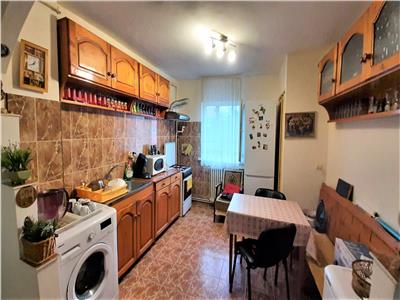 Apartament 2 camere, Cetate -Piata,58000 euro
