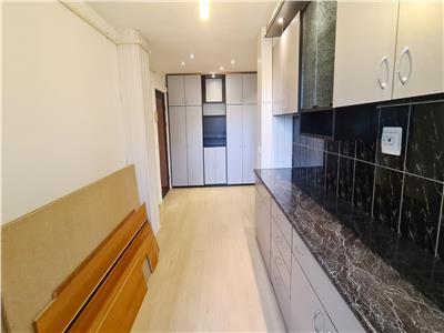 Apartament 2 camere decomandat zona Tolstoi