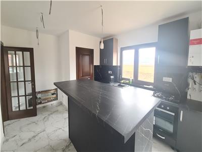 Casa pe nivel Sard, partial finisata, 140000 euro