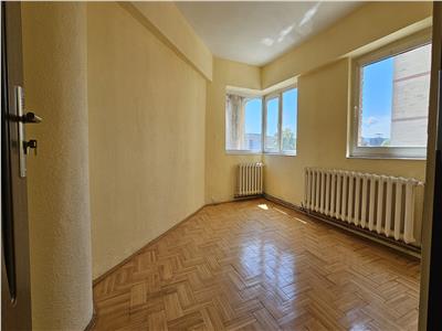 Apartament 4 camere scara interioara Ultracentral,Alba Iulia,119000 euro