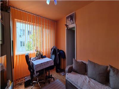 Apartament 2 camere Cetate