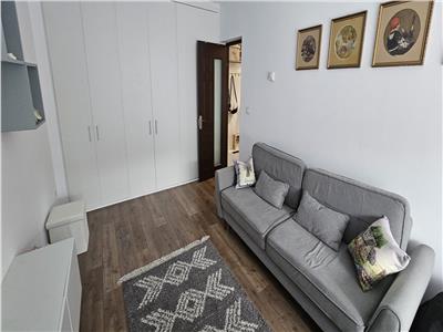 Apartament 2 camere bloc Cetate , 90000 euro