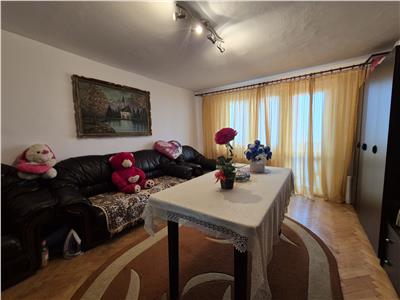 Apartament 3 camere,,decomandat,etaj 3, Sebes 67000 eur