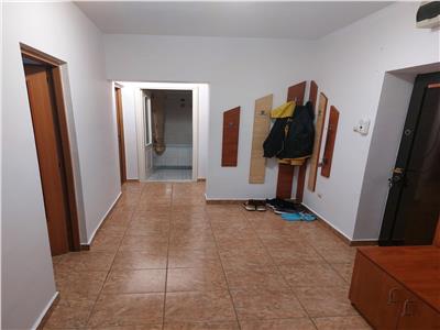 Apartament 2 camere Cetate 85000 euro