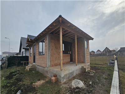 Casă la roșu 3 camere, teren 300 mp - Zona Orizont, Alba Iulia